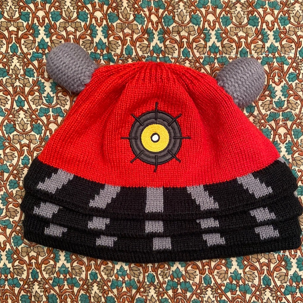 NWOT Doctor Who Dalek Winter Beanie Hat